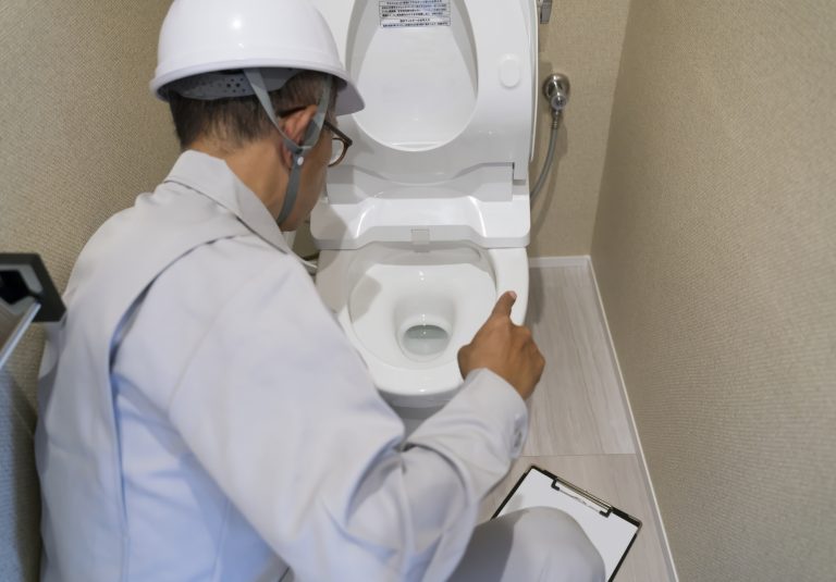 トイレに異物を流した場合は対処が難しくなります トイレつまり・水漏れ修理なら「なら水道職人」