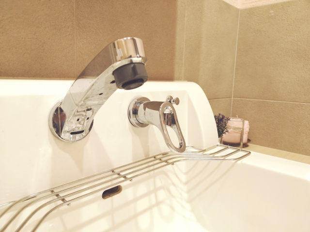 洗面所の水漏れを自分で直すには？